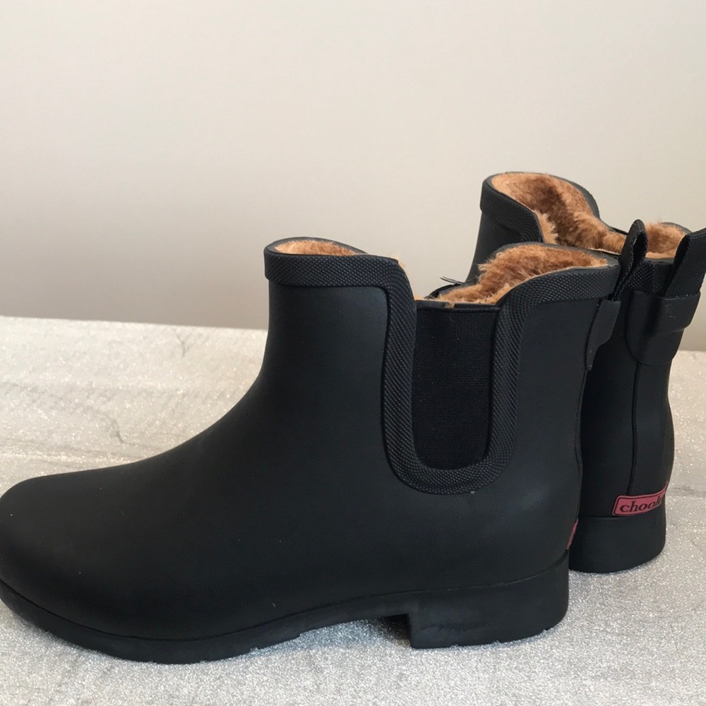 Chooka handcrafted premium rain boots with fleece inside.